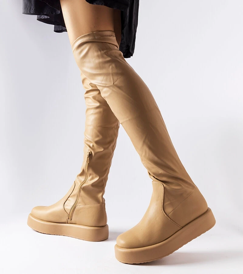 Béžové čižmy nad kolená značky Flaviana