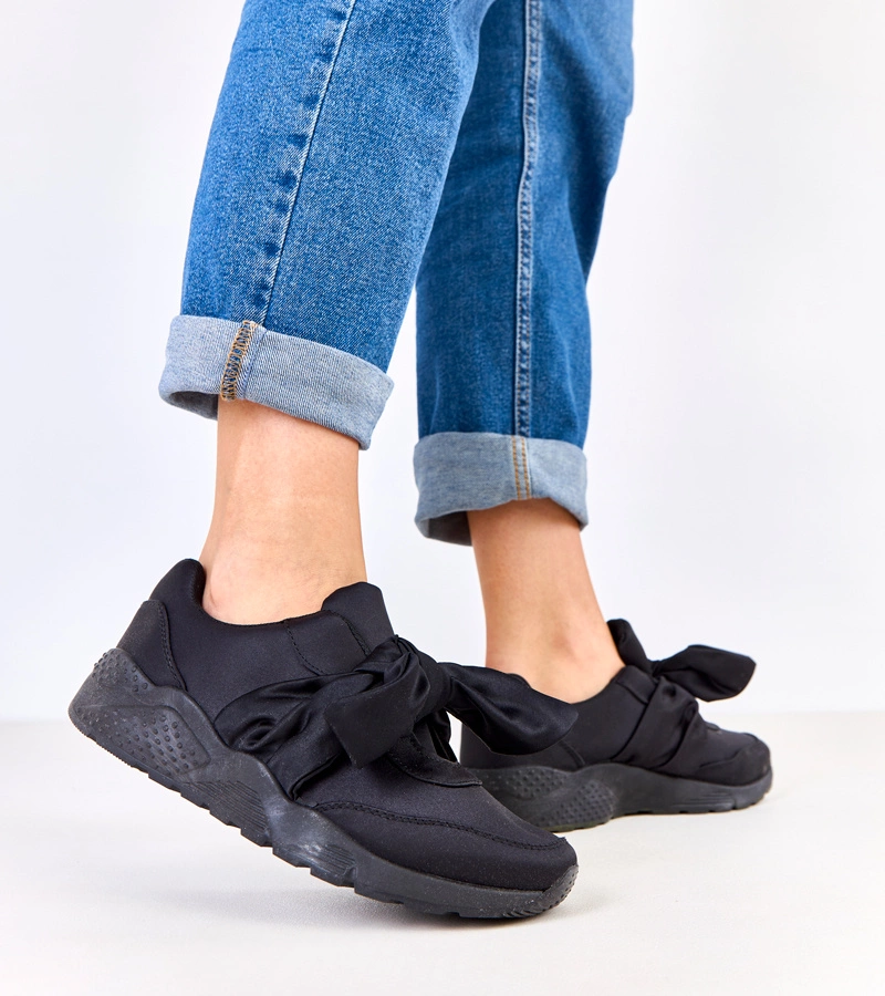 Čierne slip-on tenisky s mašľou Janesa