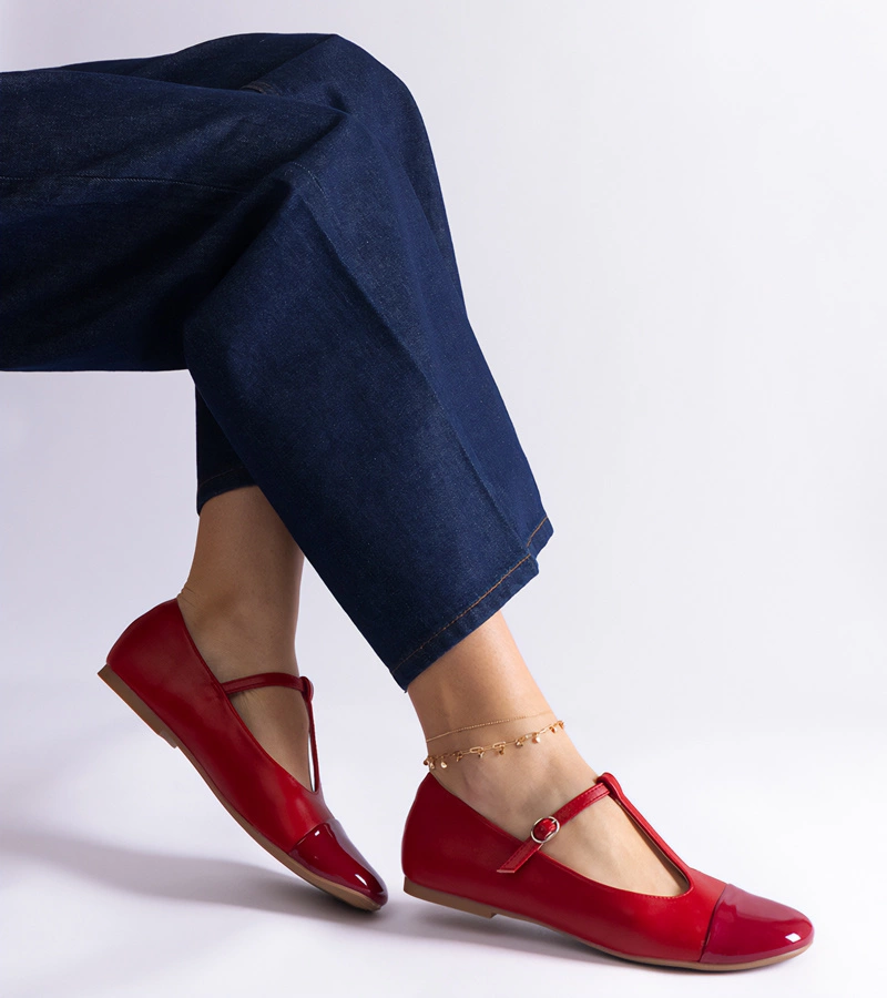 Červené balerínky s lakovanou špičkou na pracku Gloriana