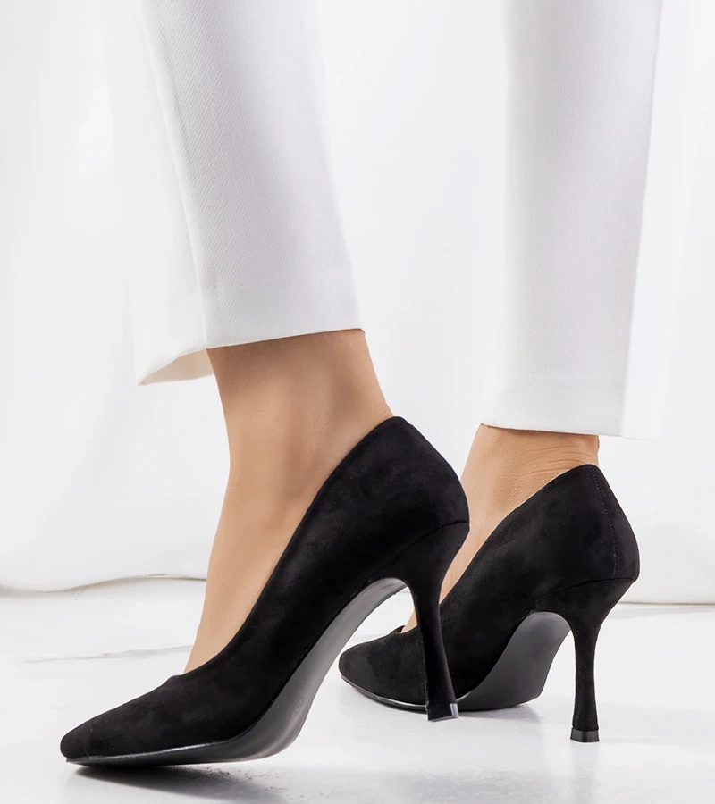 Čierne lodičky na podpätku Coxi