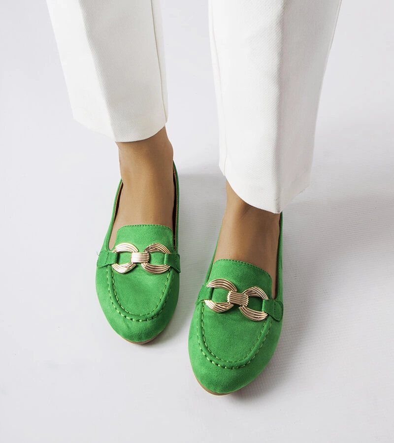 Zelené mokasíny s ​​zlatou sponou Magliano.
