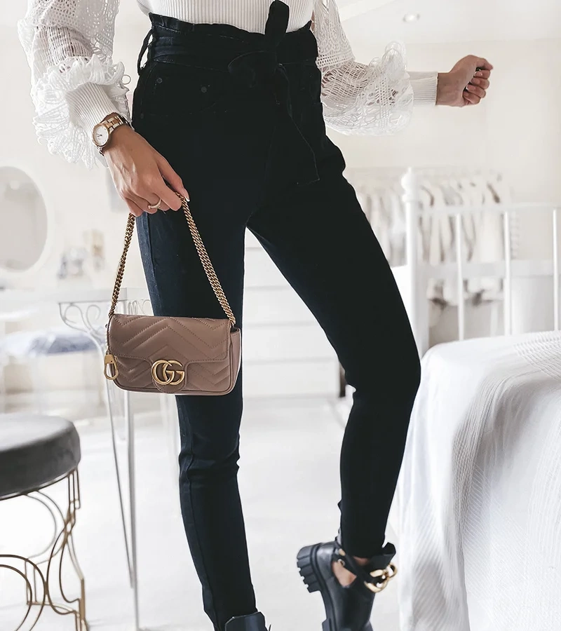 Čierne džínsy s vysokým pásom Carolen