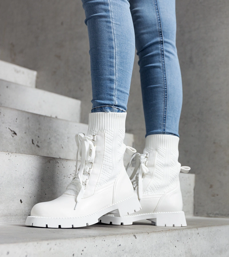 Biely čipkované ponožkové čižmy Portico