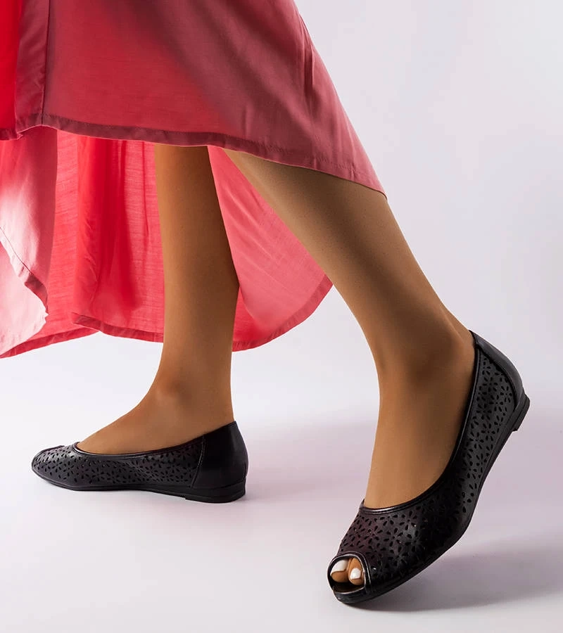 Čierne ažurové baleríny Lafond