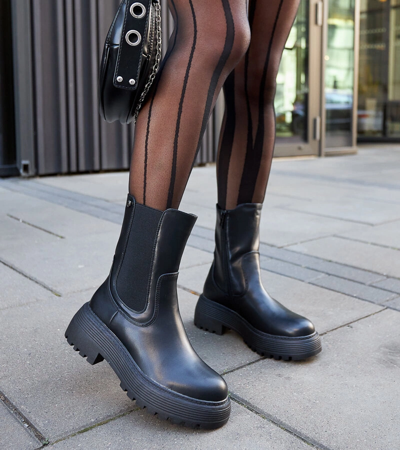 Čierne zateplené čižmy na platforme Rinaldo