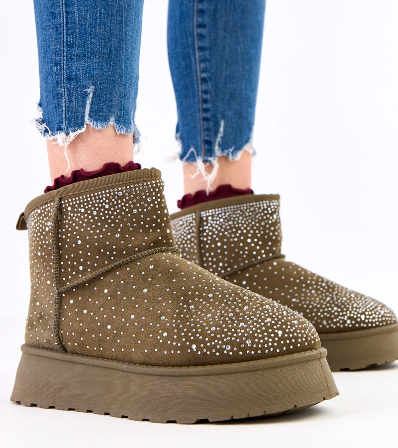 Zelené snehule s kryštálmi na platforme Ruzena