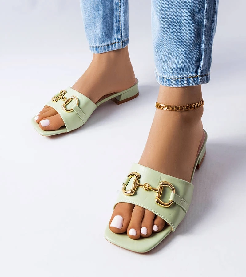 Žabky Chabot na zelenom reťazovom podpätku