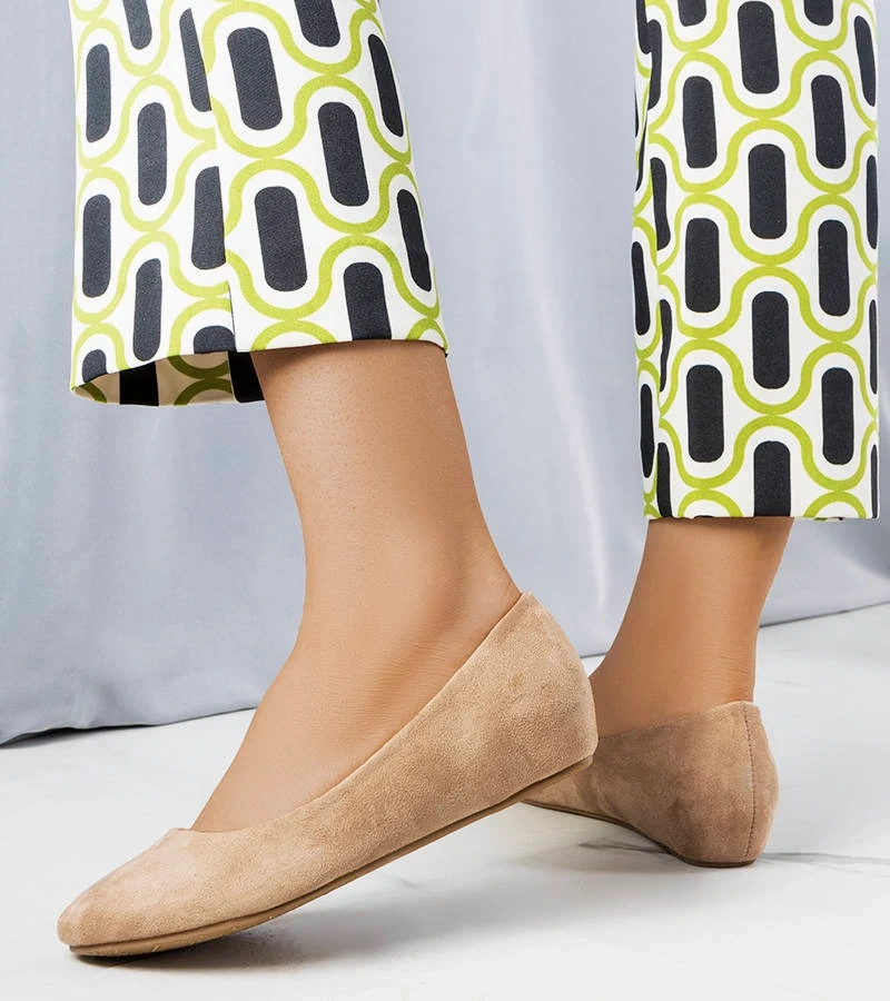 Hnedé baleríny s nízkymi podpätkami Sylvia