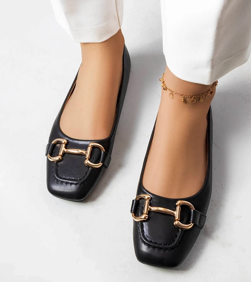 Čierne balerínky so zlatým zdobením Iris