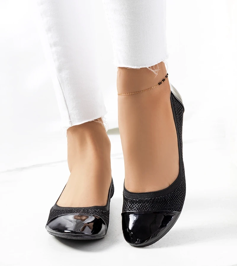 Čierne baletky Harila