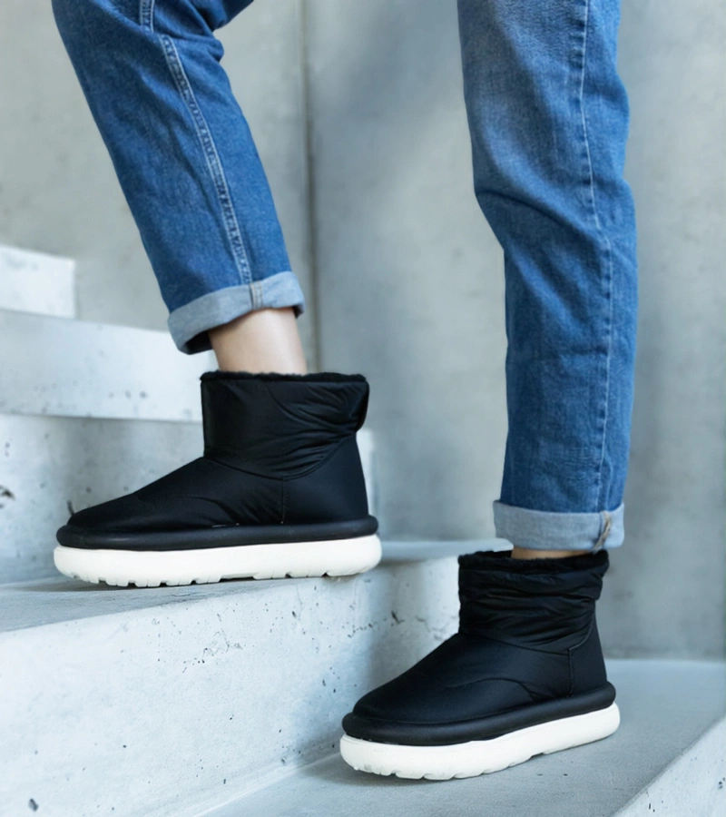 Čierne teplé snehule na platforme Cores.