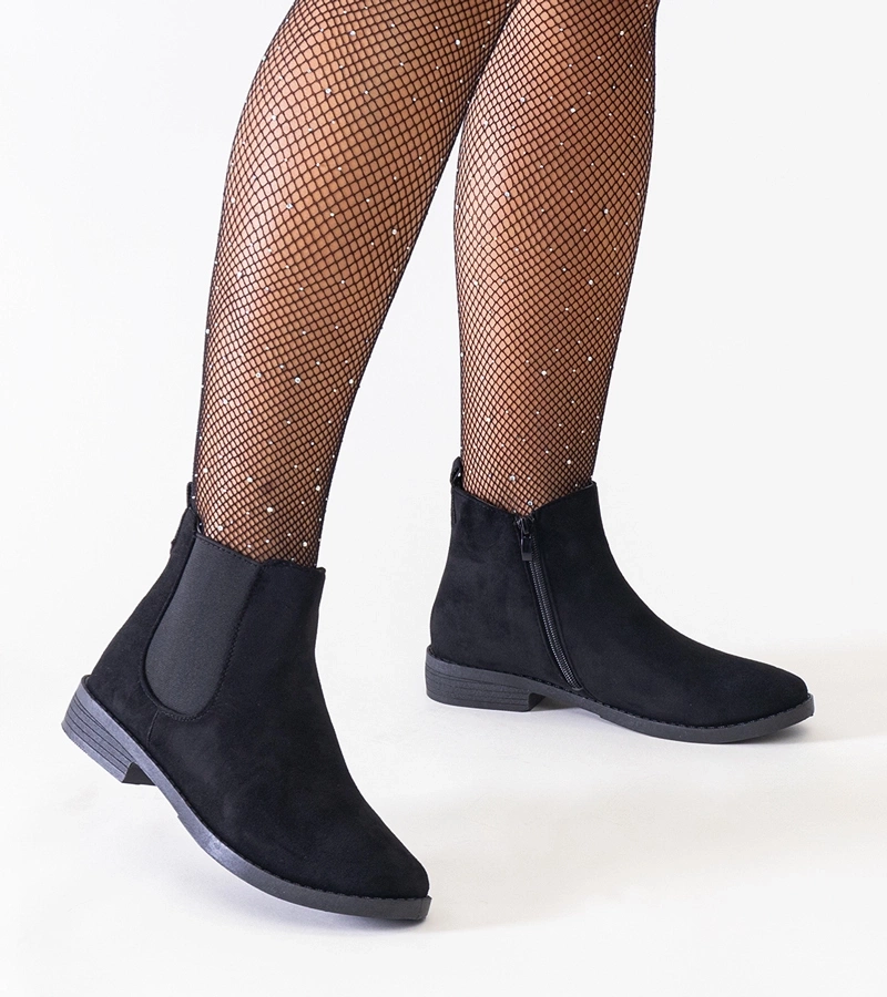 Čierne klasické botky s elastickým vkladom z eko-semšej Maiza.