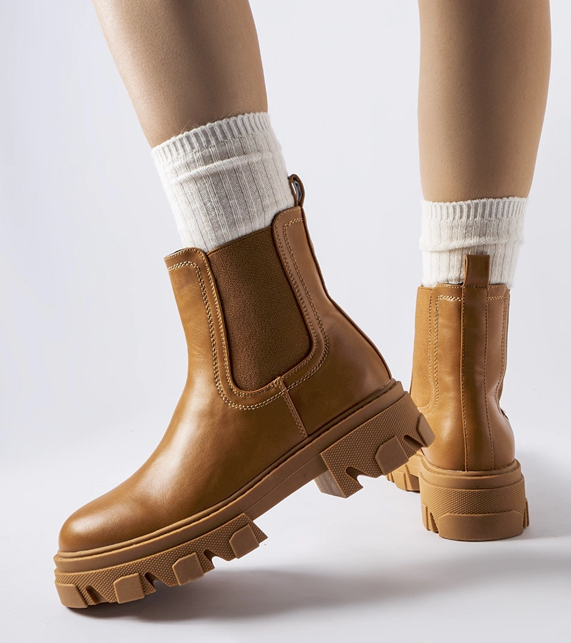 Hnedé topánky Giulio s hrubou podrážkou a zateplením.