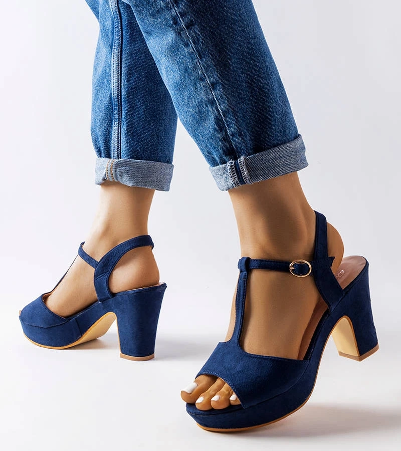 Námornícky modré sandále na podpätku Tearlach