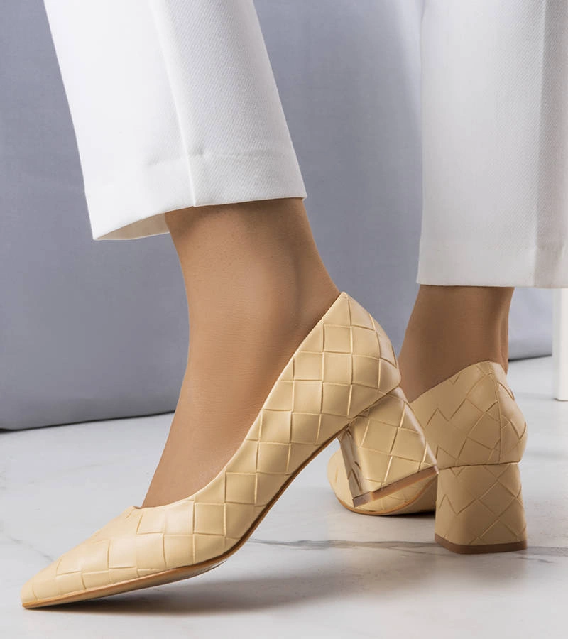 Béžové lodičky Migne na podpätku