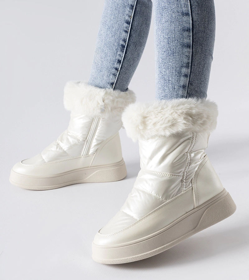 Biela zateplené snehule s kožúškom Oliver.