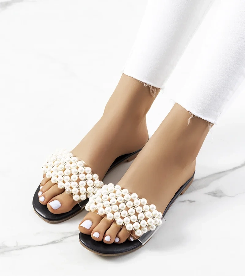 Čierne žabky s perlami Oshawa