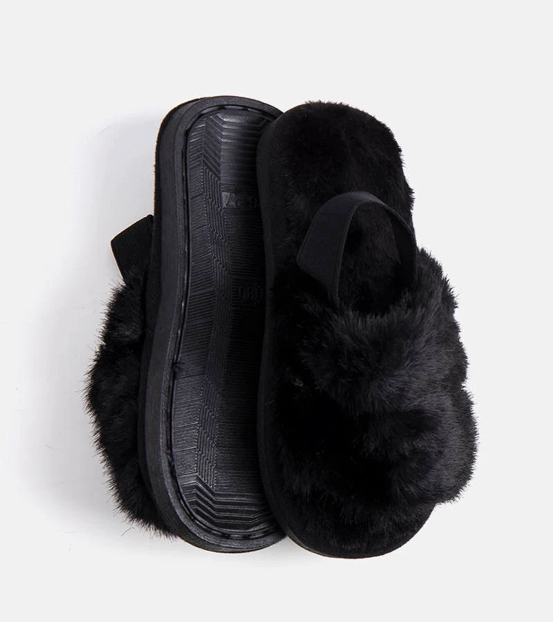 Čierne papuče Leilany s gumovou podrážkou