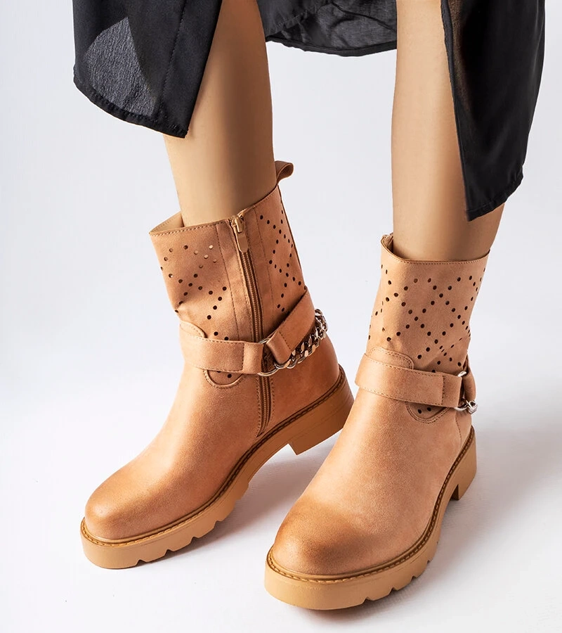 Beige čipkované čižmy s reťazom Procopio