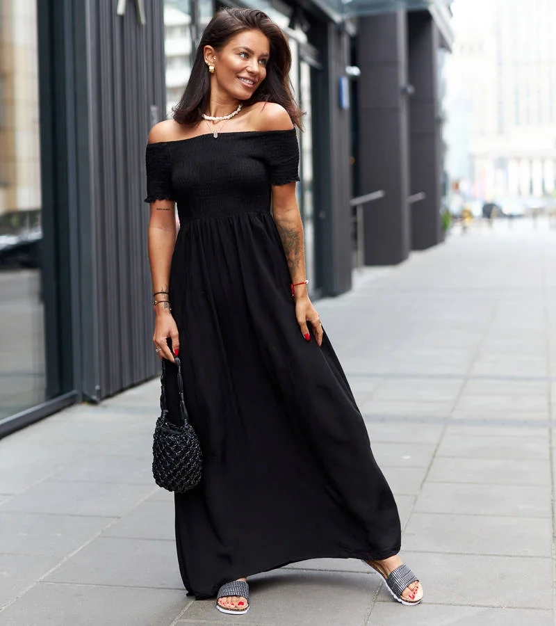 Čierne šaty so záhybom Trentini