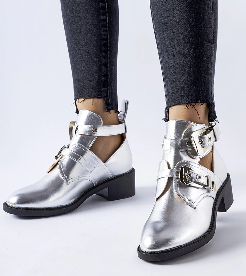 Svetlé kovové výrazne vyrezané čižmy Ritaldi