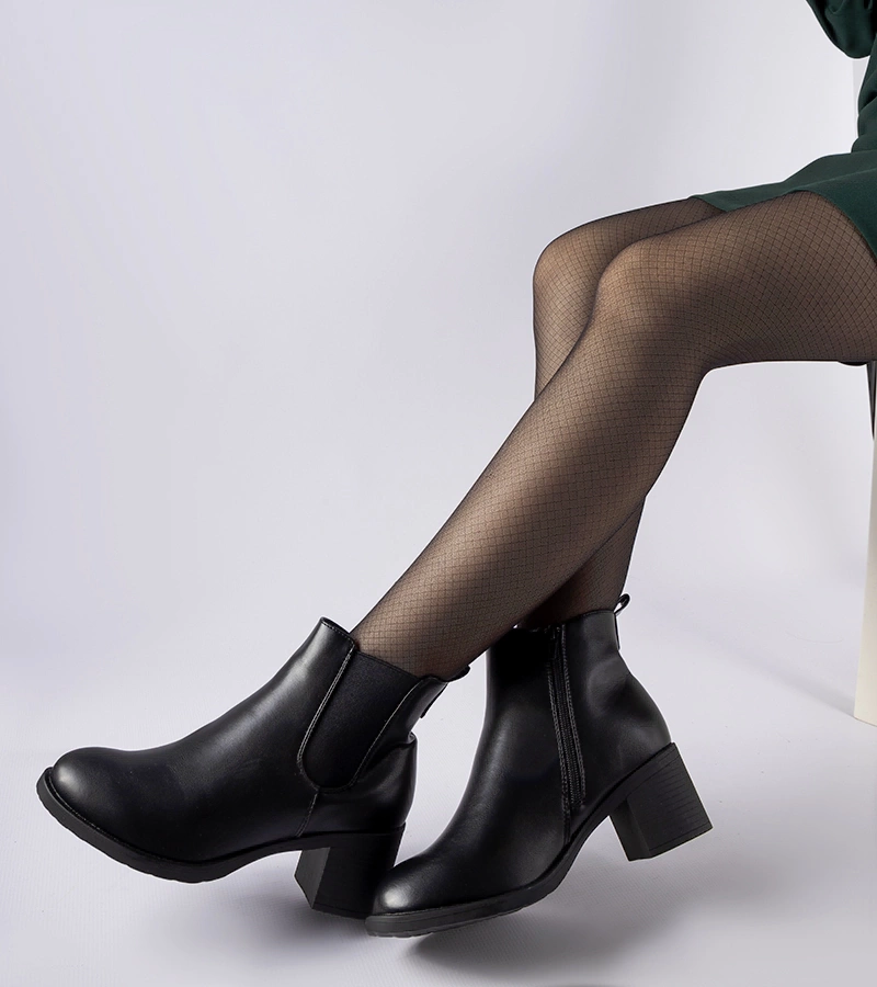 Čierne čižmy na opätku Pacific