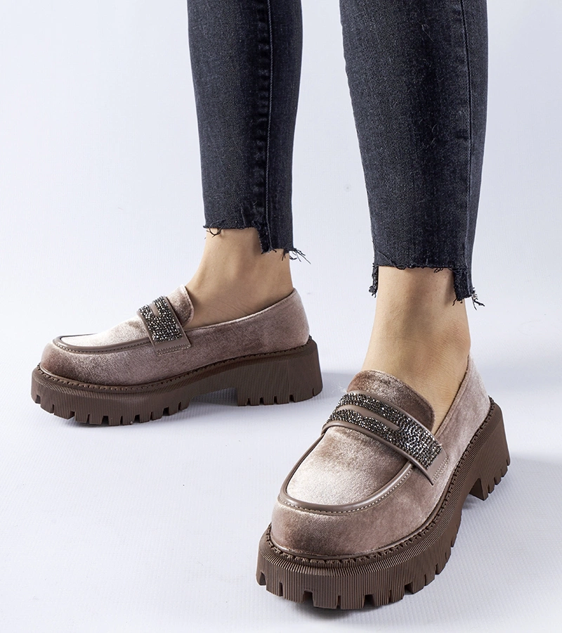 Hnedé mokasíny zdobené zirkónmi Longuelo