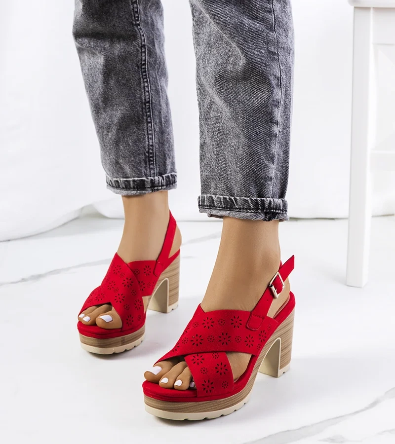 Červené sandále na podpätku Cutts