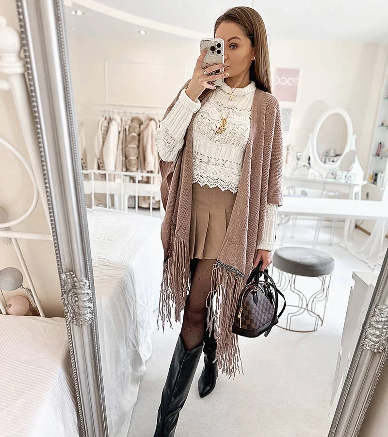 Námořnícka modrá Raylan korálkový prehoz