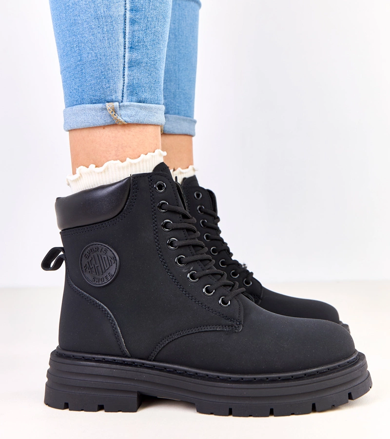 Čierne zateplené traperky z matnej ekokože Terisa