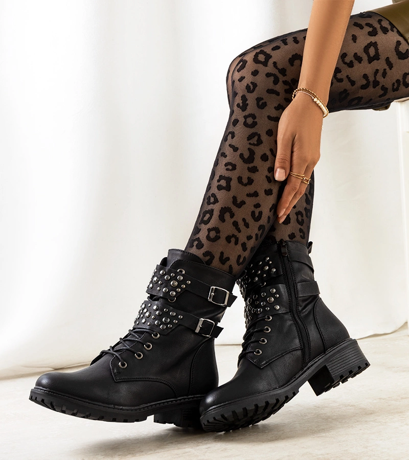 Dámske čierne trapery Menez