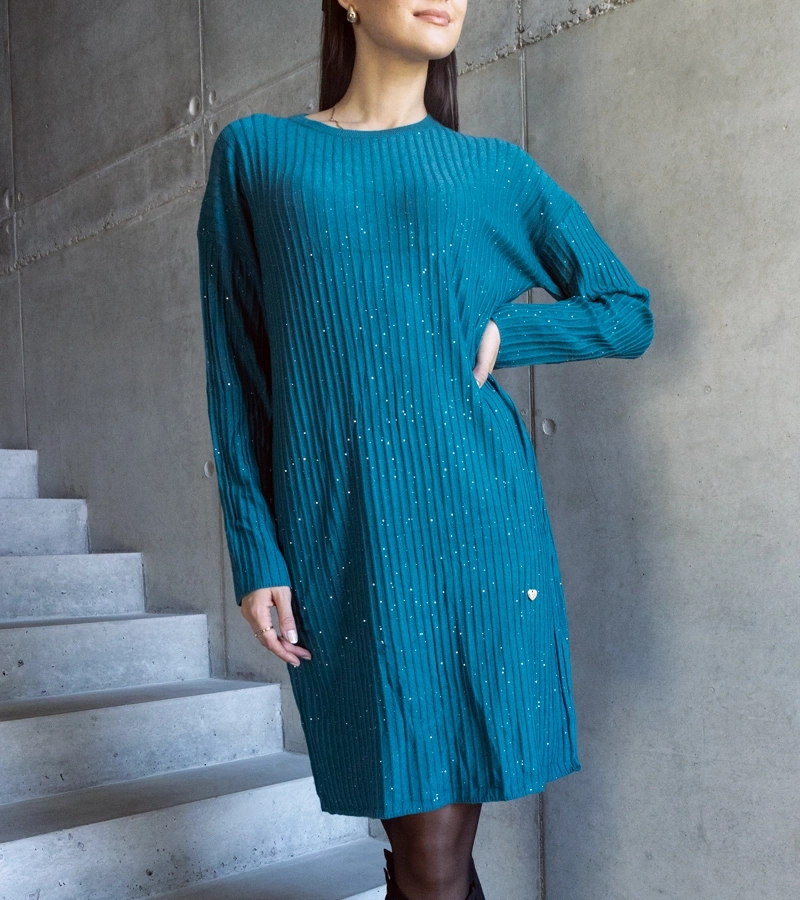 Zelené midi šaty s leskom Kadyra.