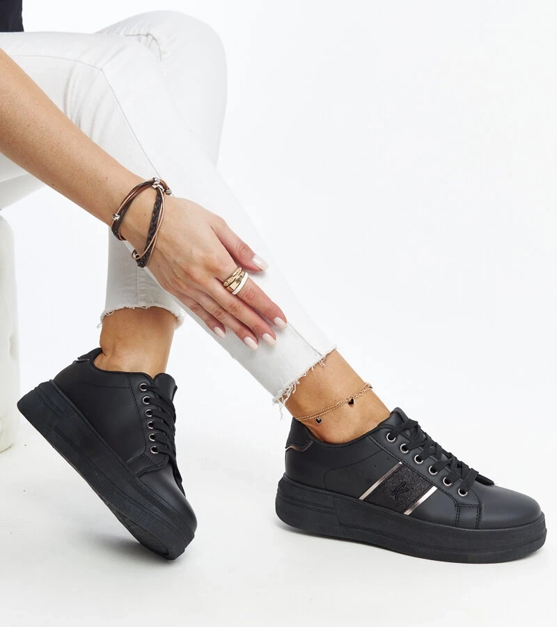 Čierne tenisky na hrubšej podrážke Finestra