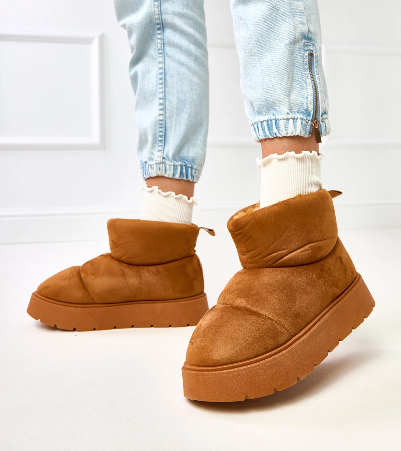 Hnedé zateplené snehule na platforme Ribeiro