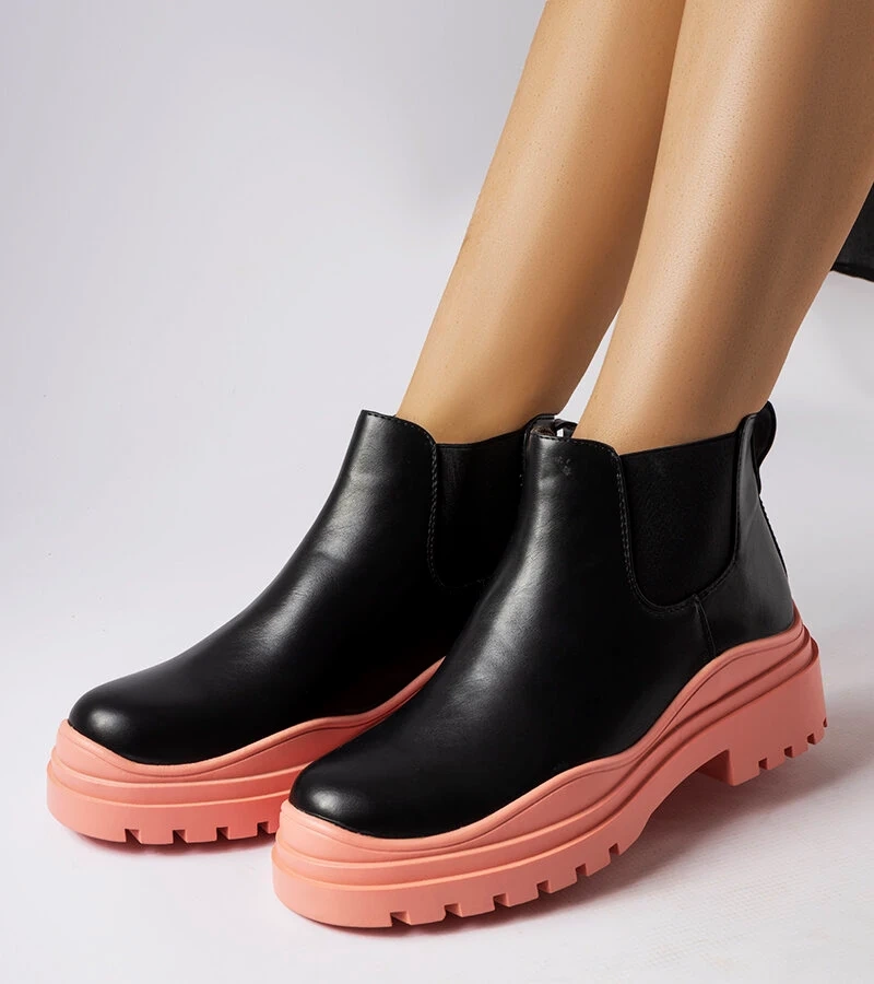 Čierne topánky na platforme Marinone