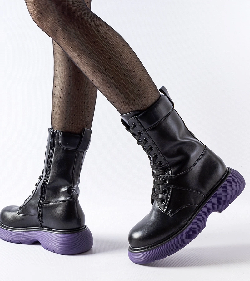 Čierne zateplené topánky fialová podrážka Beata