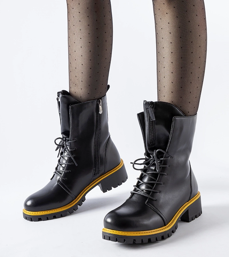 Čierne pracovné topánky s žltou výzdobou Elisabetta