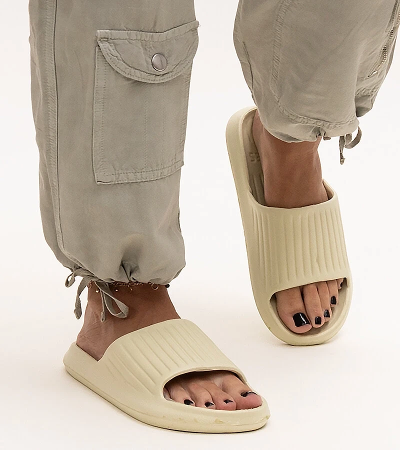 Zelené penové šľapky Gilly