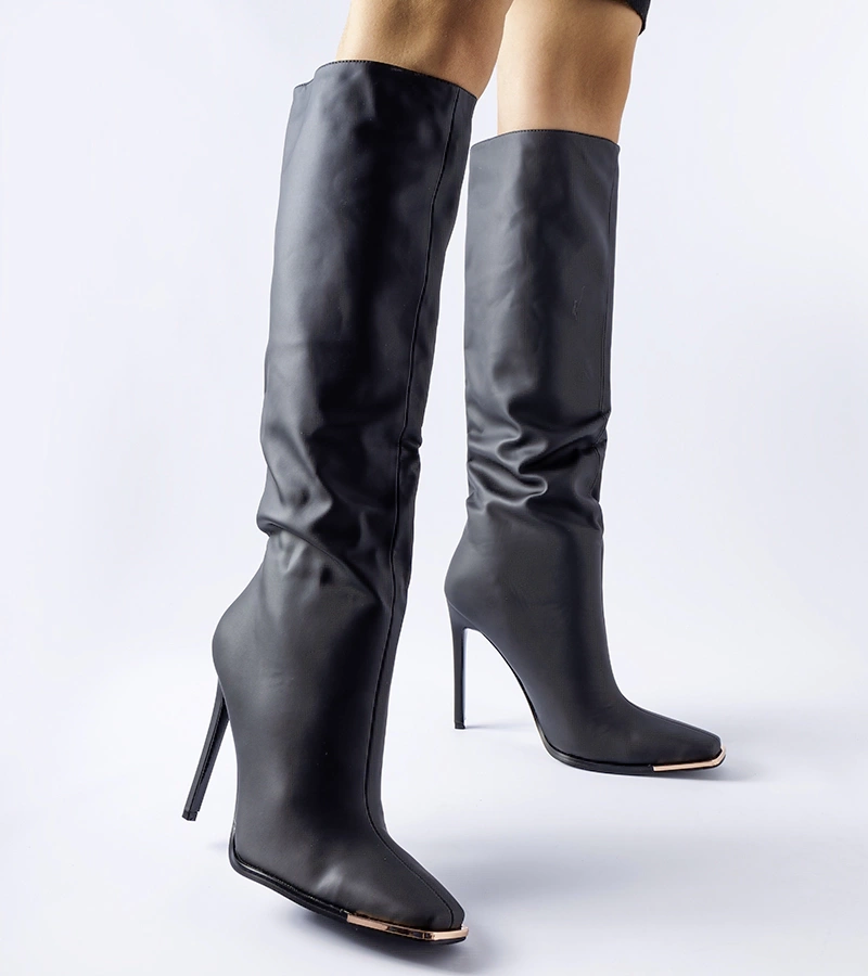 Čierne čižmy na vysokom opätku Conjunto