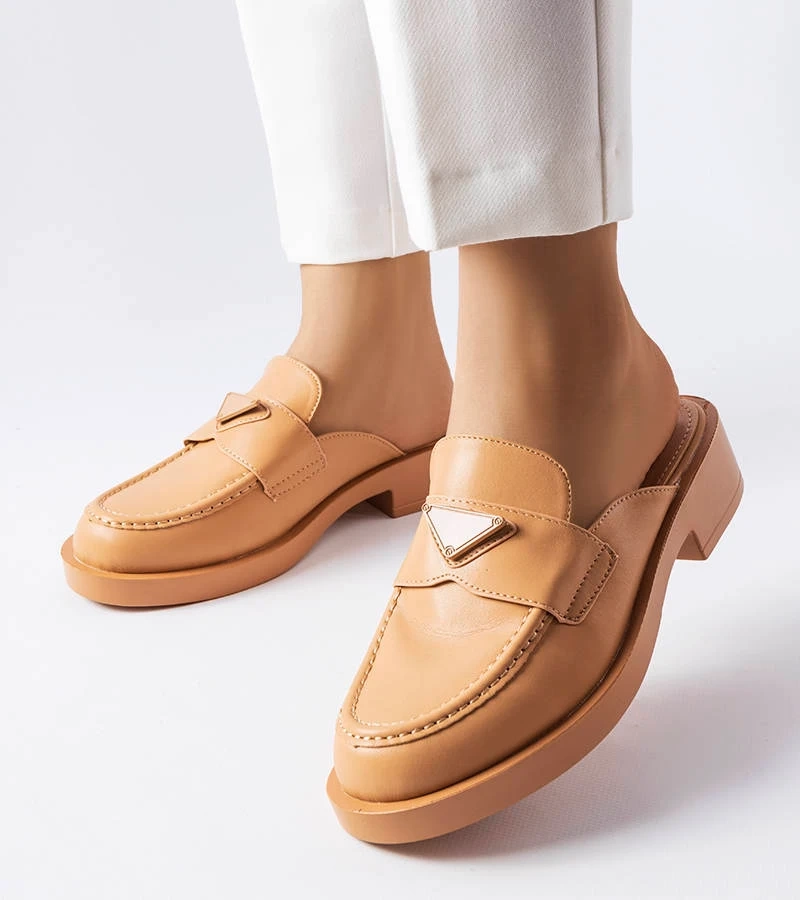 Hnedé žabky so zabudovaným nánosníkom Berkshire