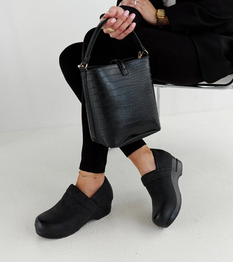 Čierne poltopánky na platforme Montoro