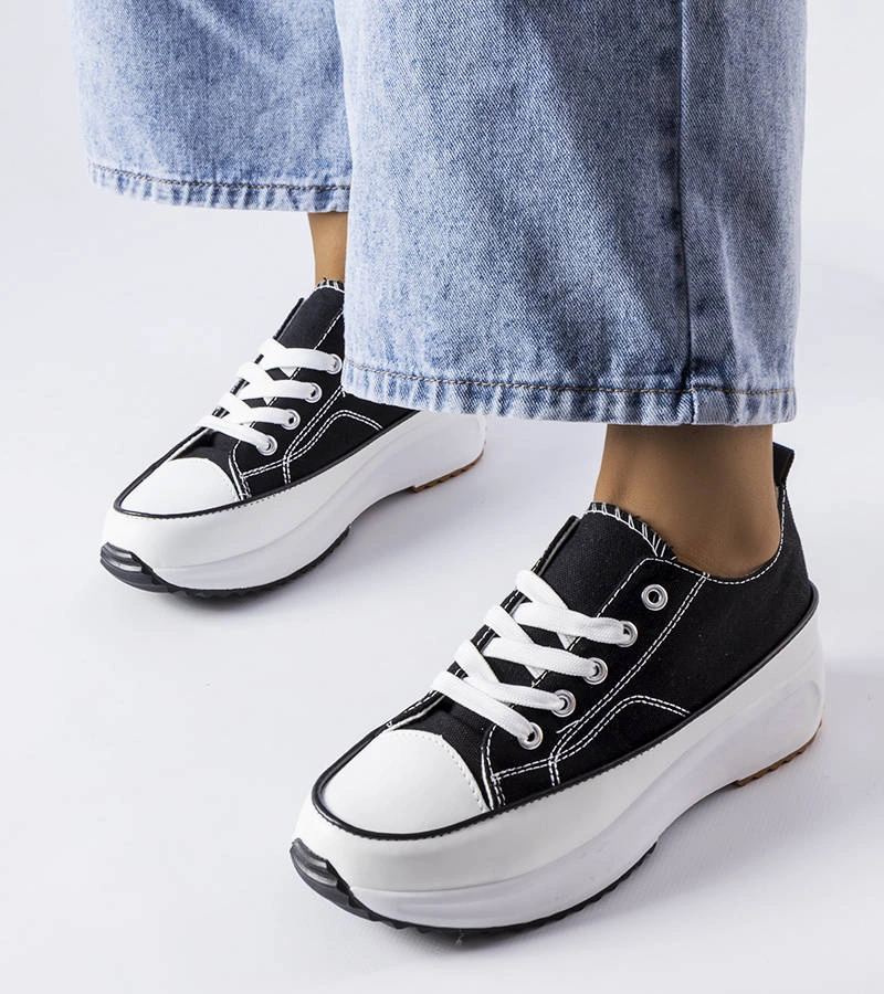 Čierne športové tenisky na platforme McKeylor