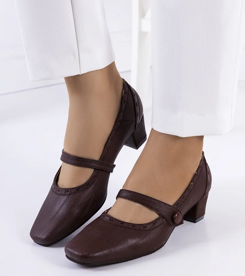 Hnedé lodičky s remienkami od značky Cilka