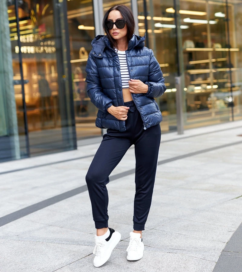 Námořnícka modrá lesklá bunda Berta