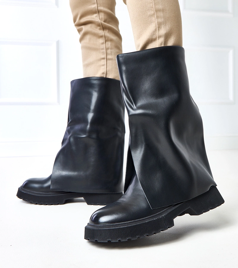 Čierne členkové topánky s ohrnutým zvrškom Rozalia