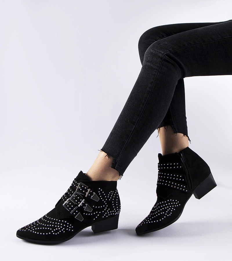 Čierne dekoratívne čižmičky na nízkom stĺpiku Forever