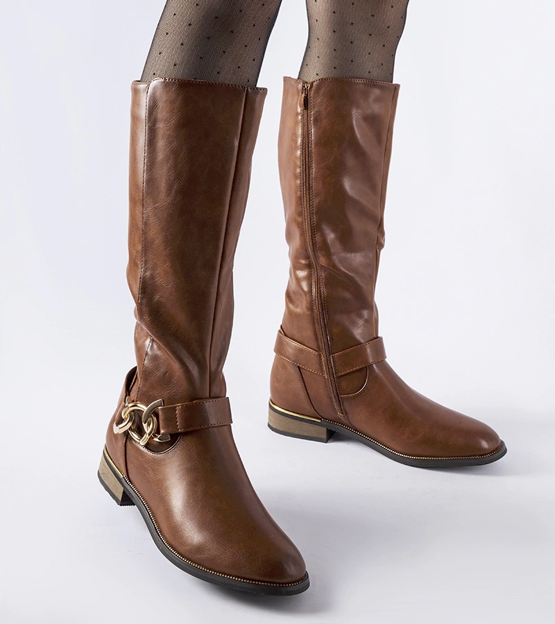 Hnedé zateplené čižmy zdobené sponou Ortega