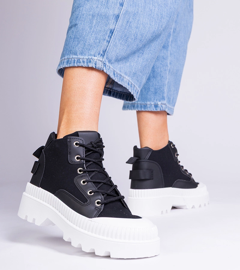 Čierne tenisky na vysokom platforme Grotta