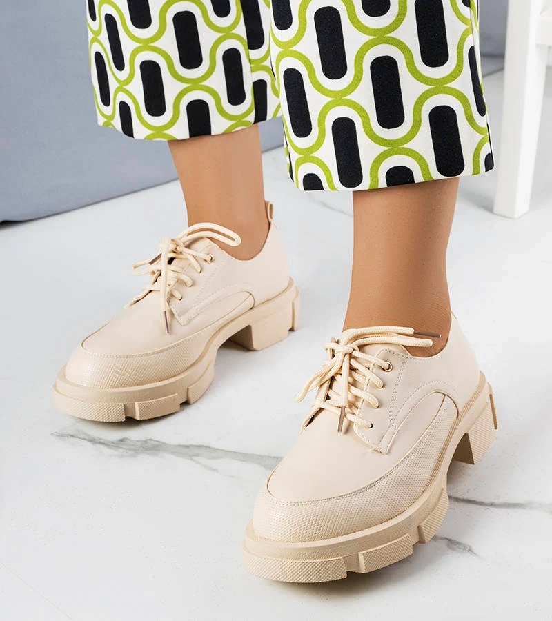 Béžové poltopánky na pevnej podrážke Kay