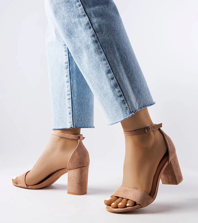 Béžové sandále Lourna na nízkom podpätku